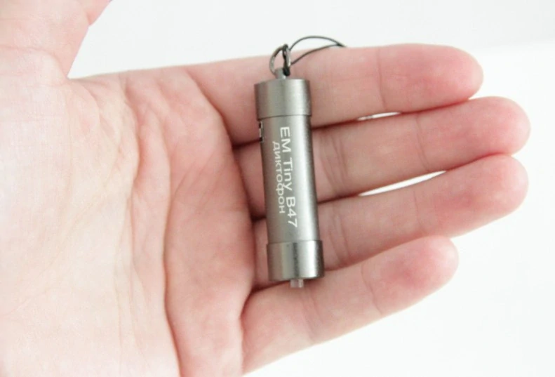 Miniaturní diktafon EDIC-mini Tiny - B47 