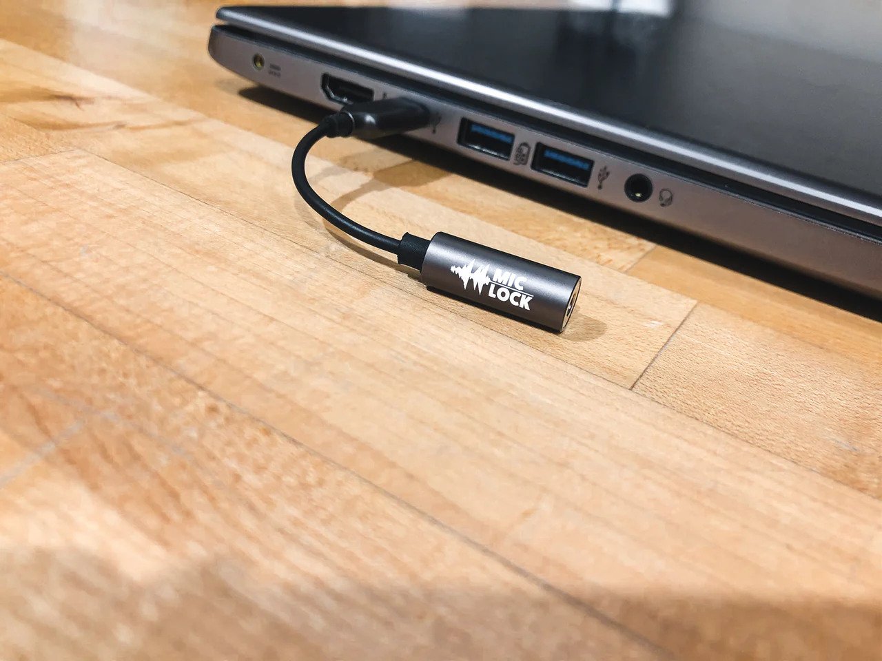 Blokátor mikrofonu Mic-Lock USB-C s funkcí Soundpass