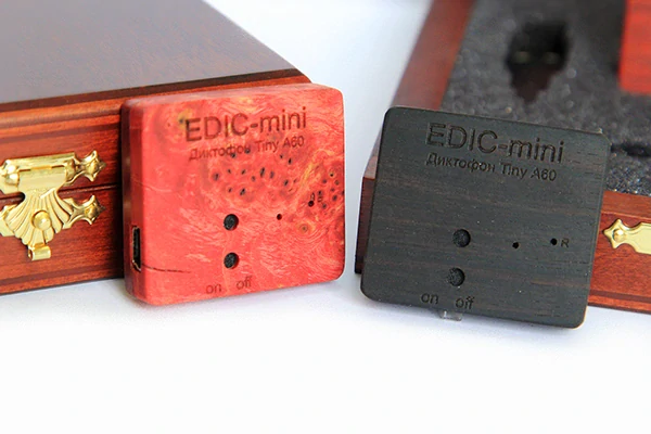 Dřevěný diktafon EDIC-mini Tiny - A60