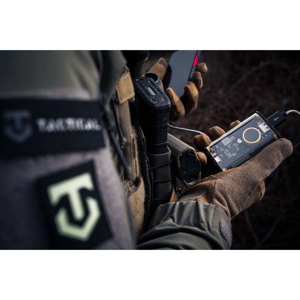 Powerbanka s GSM odposlechem a GPS lokátorem Tactical C4 Explosive - 9600mAh