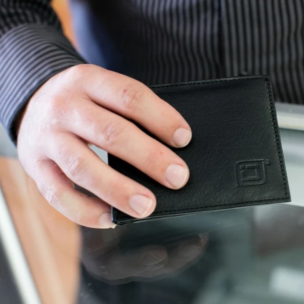 RFID stínící kožená peněženka